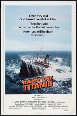 Raise the Titanic movie poster (1980) Longsleeve T-shirt