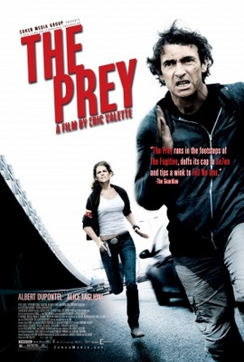 La proie movie poster (2011) pillow