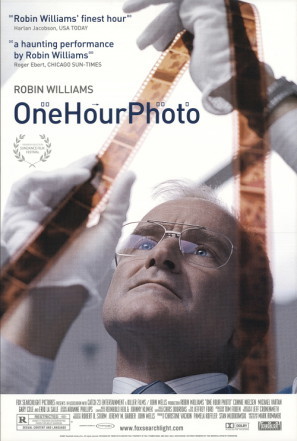 One Hour Photo movie poster (2002) sweatshirt